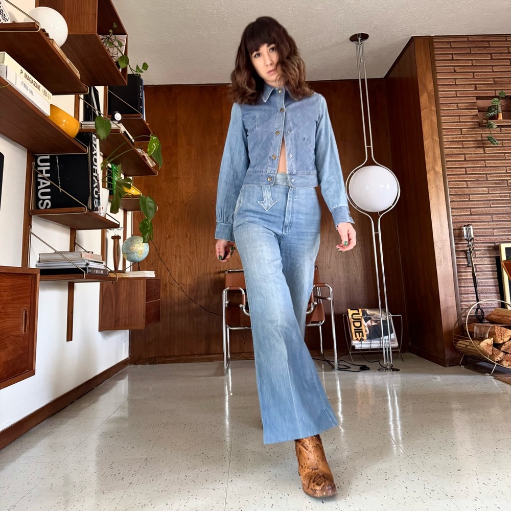 SOLD ON DEPOP 🌻 THE Most Incredible Vintage 70’s Denim Jacket & Pant Set